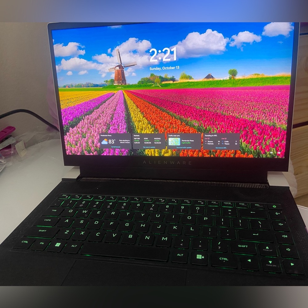 Alienware x14 Gaming Laptop - Picture 3 of 3